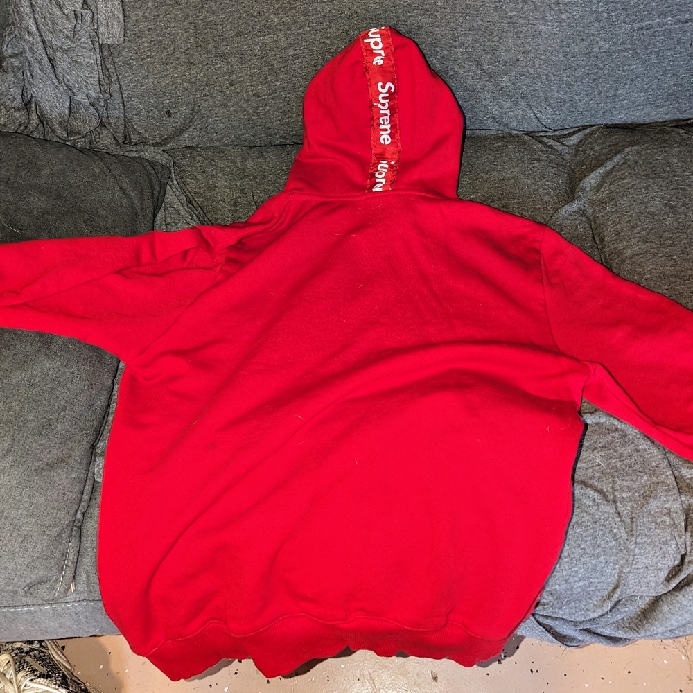 Supreme hoodie M
